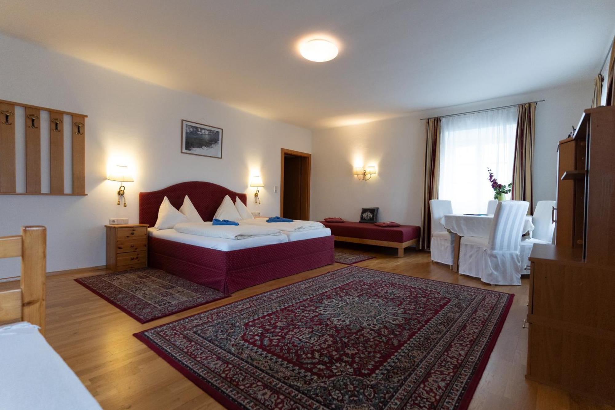 Hotel Pension Kandolf Tamsweg Kültér fotó